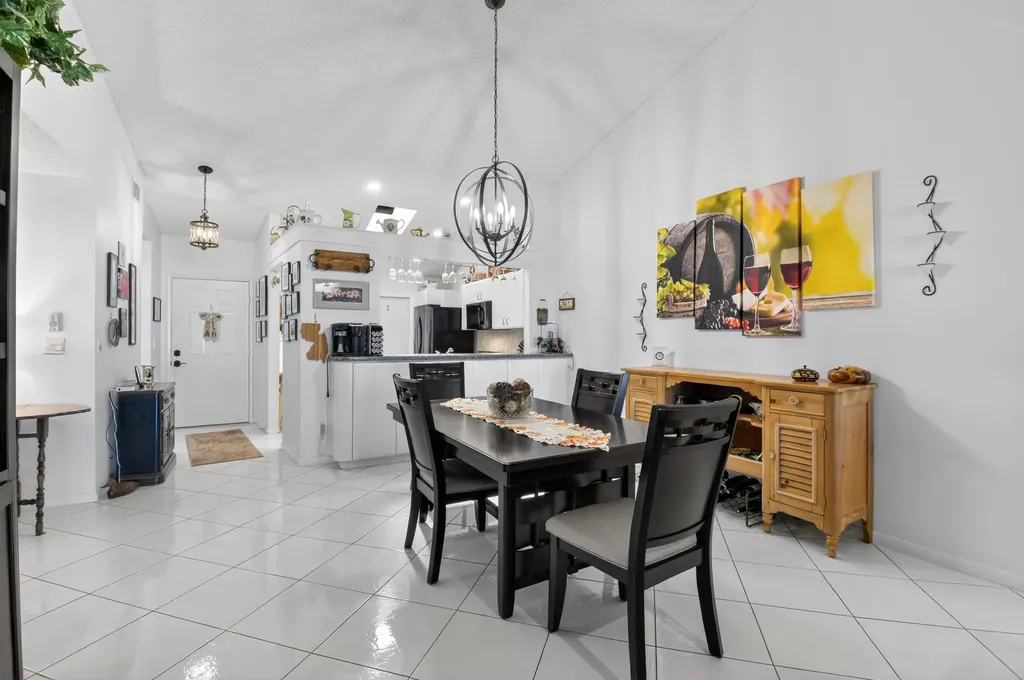 5893 Sunswept Lane Boynton Beach FL 33437
