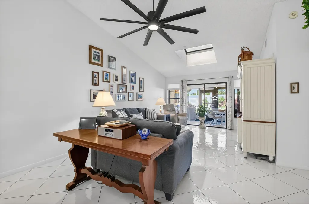 5893 Sunswept Lane Boynton Beach FL 33437