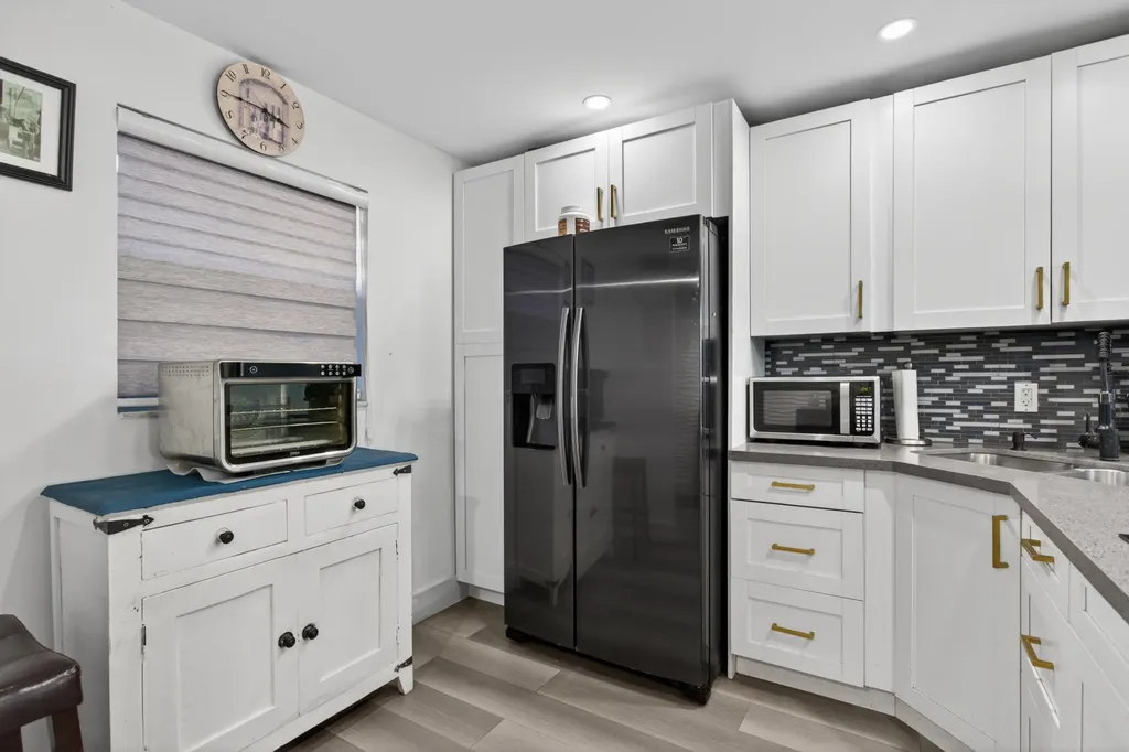 3160 Holiday Springs Boulevard Margate FL 33063