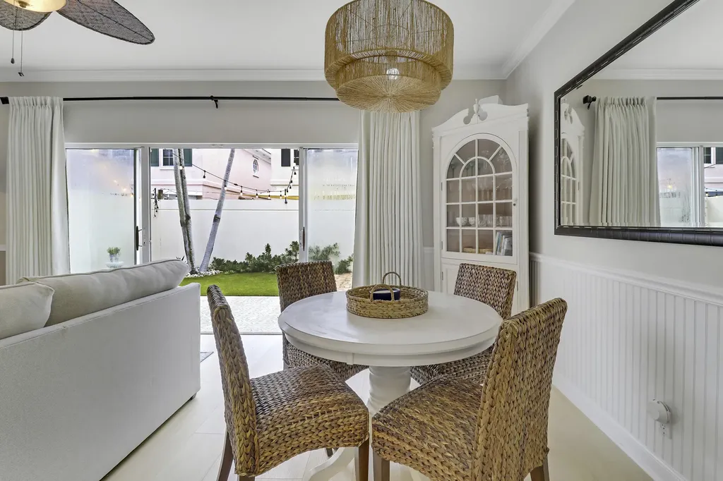 23 Live Oak Circle Tequesta FL 33469