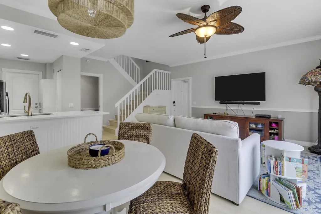 23 Live Oak Circle Tequesta FL 33469