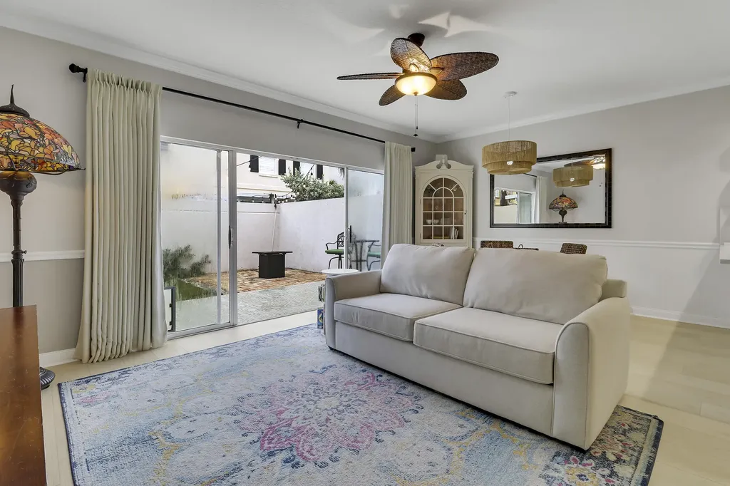 23 Live Oak Circle Tequesta FL 33469