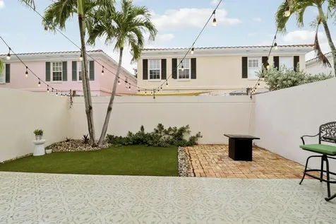 23 Live Oak Circle Tequesta FL 33469