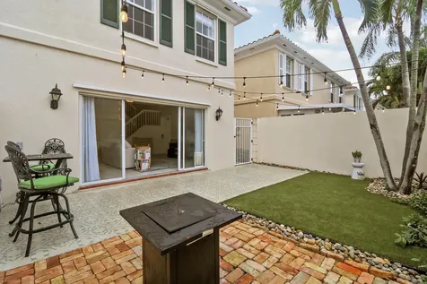 23 Live Oak Circle Tequesta FL 33469