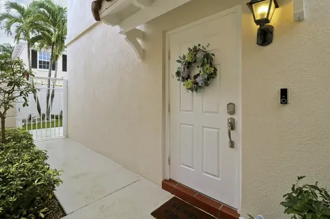 23 Live Oak Circle Tequesta FL 33469