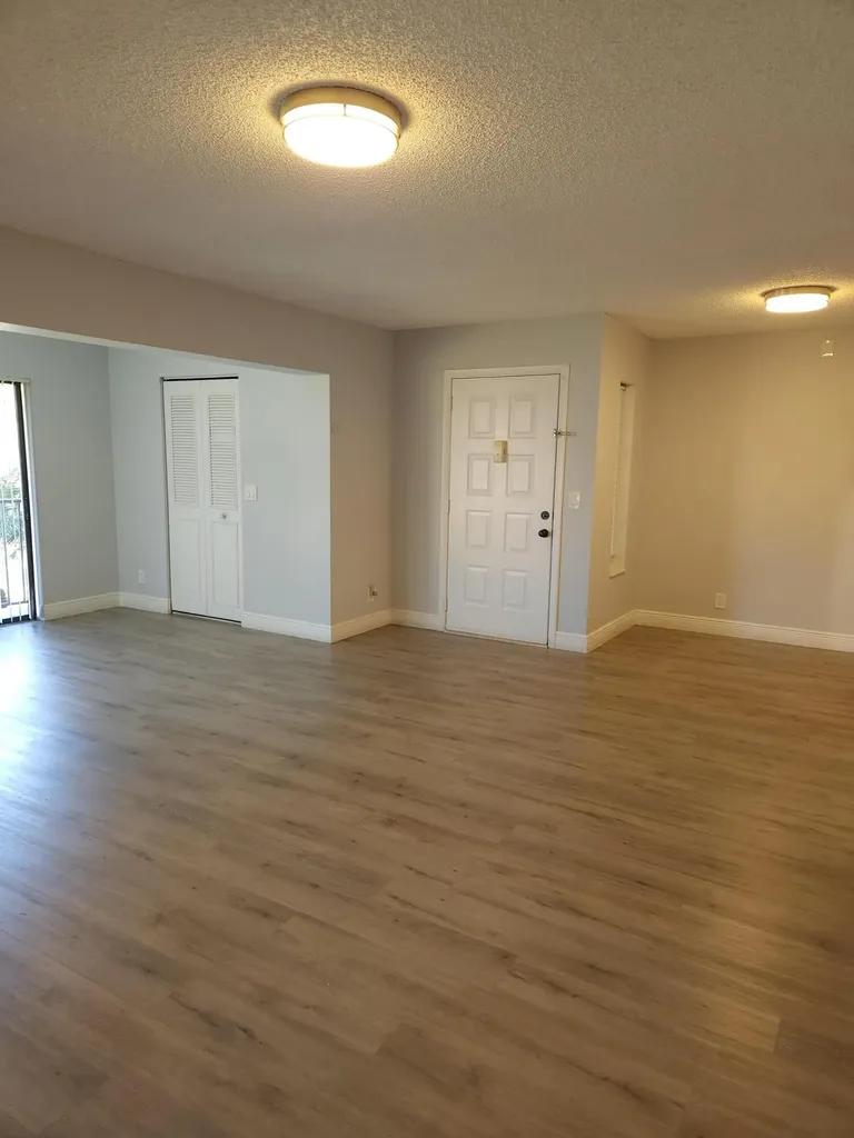 502 Shady Pine Way Greenacres FL 33415