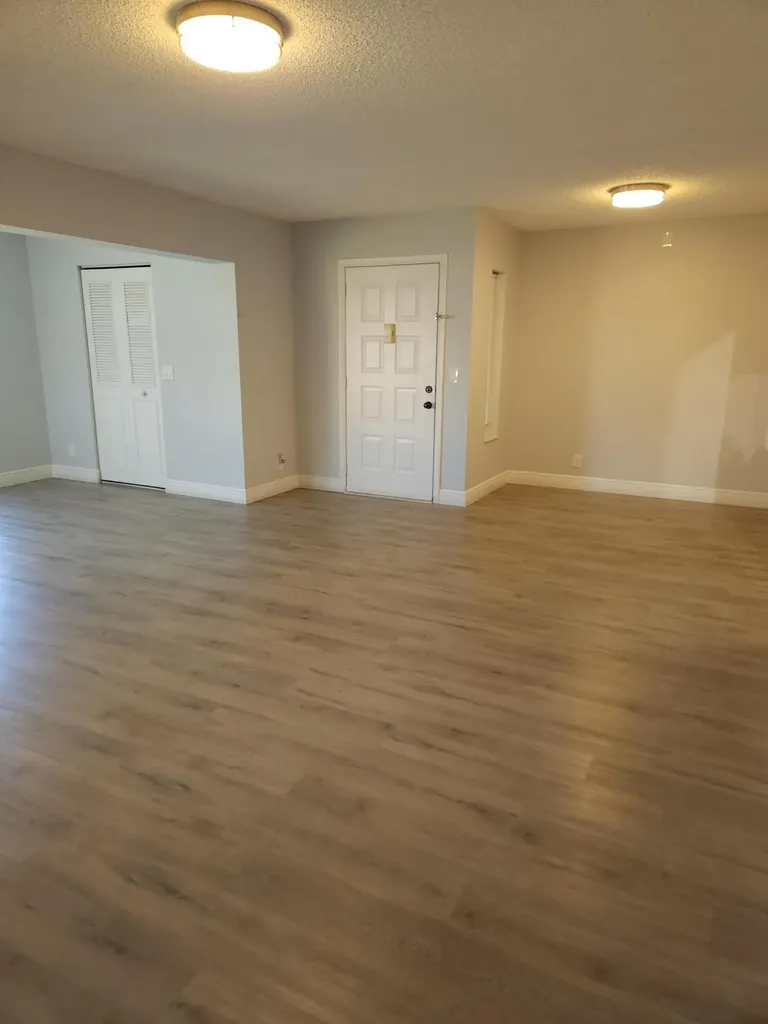 502 Shady Pine Way Greenacres FL 33415