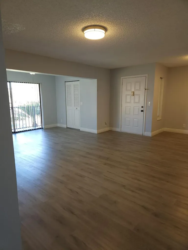 502 Shady Pine Way Greenacres FL 33415
