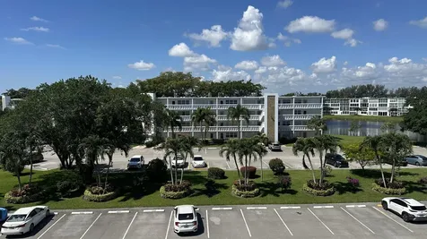 1044 Cambridge C Deerfield Beach FL 33442