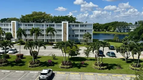 1044 Cambridge C Deerfield Beach FL 33442