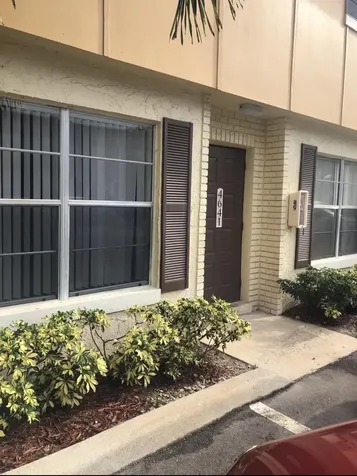 4641 NW 9th Drive Plantation FL 33317