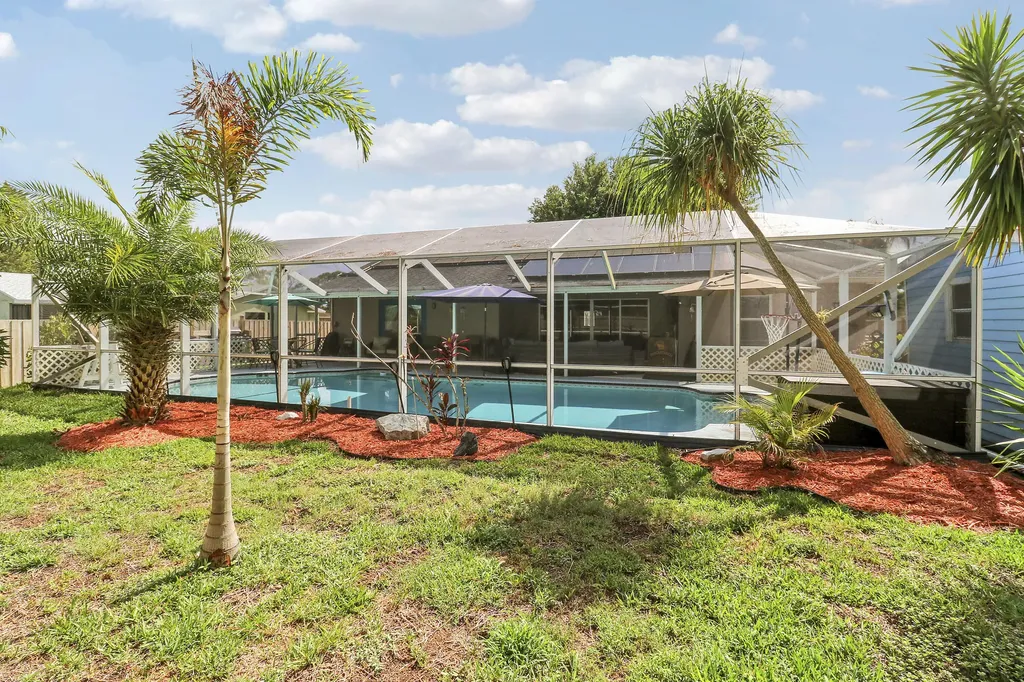 1881 SW Taurus Lane Port St Lucie FL 34984
