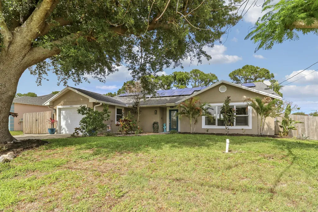 1881 SW Taurus Lane Port St Lucie FL 34984