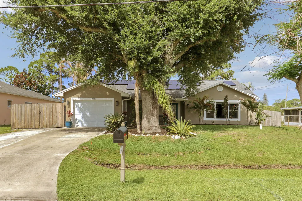 1881 SW Taurus Lane Port St Lucie FL 34984