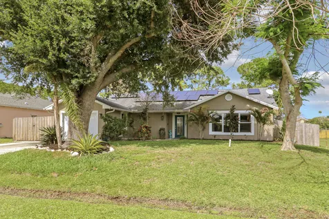 1881 SW Taurus Lane Port St Lucie FL 34984