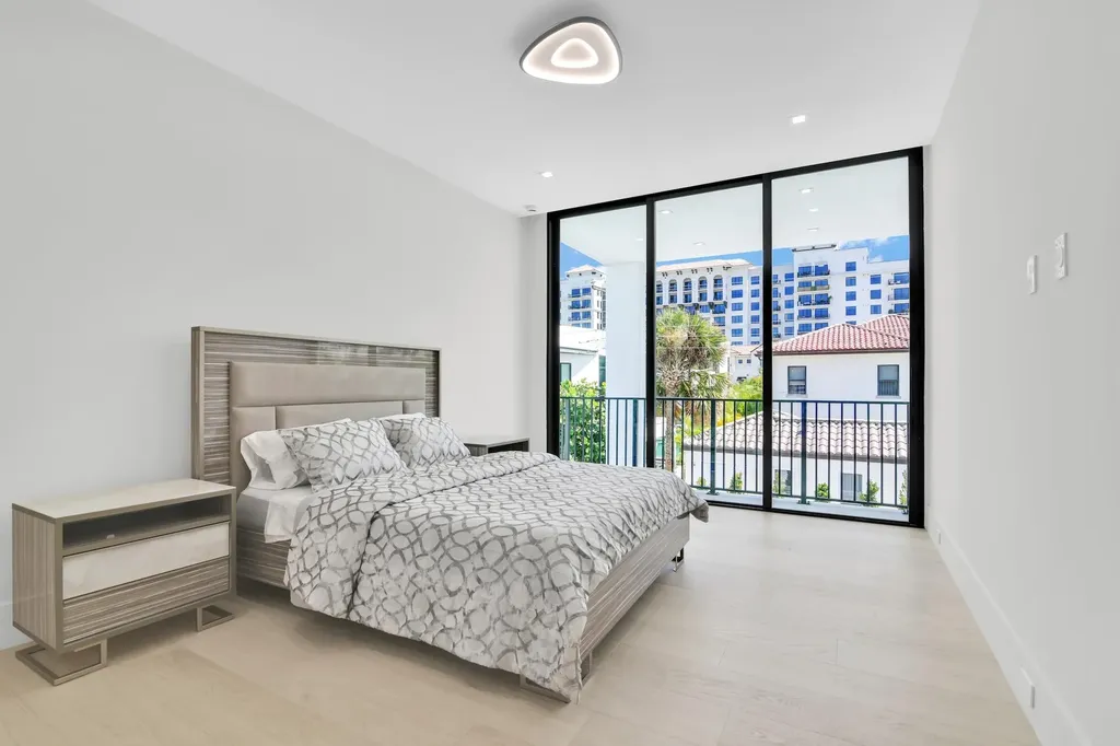 344 NE 2nd Street Boca Raton FL 33432
