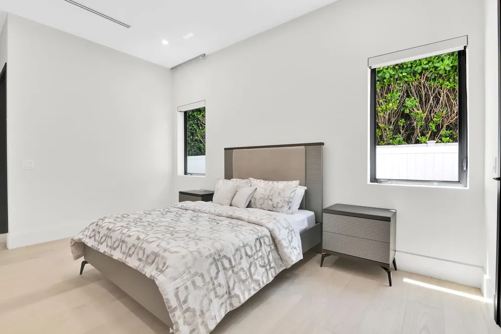 344 NE 2nd Street Boca Raton FL 33432