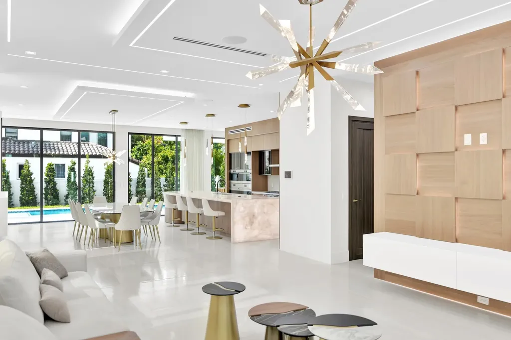 344 NE 2nd Street Boca Raton FL 33432