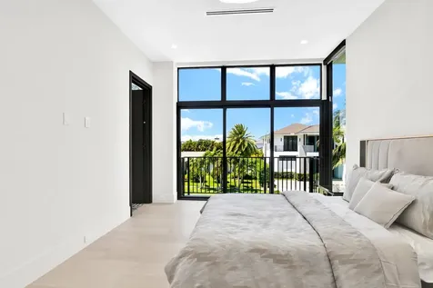 344 NE 2nd Street Boca Raton FL 33432