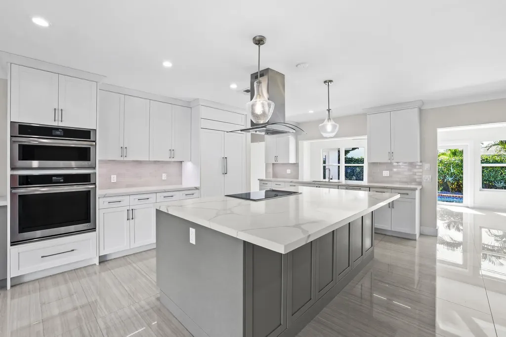 Lighthouse Point FL, 4240 NE 22nd Terrace