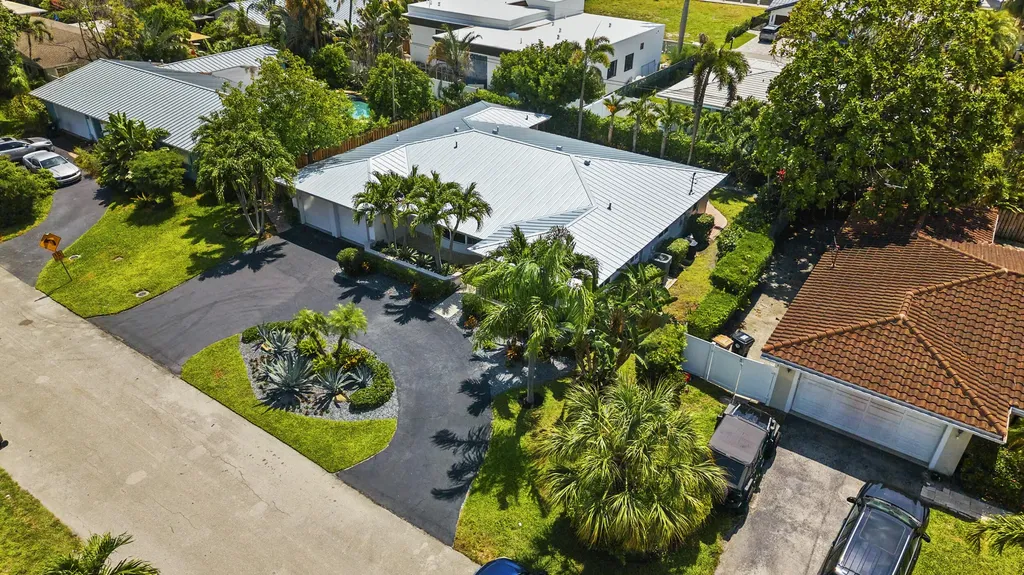 4240 NE 22nd Terrace Lighthouse Point FL 33064