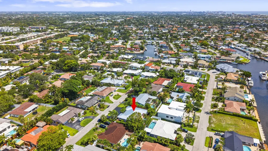4240 NE 22nd Terrace Lighthouse Point FL 33064