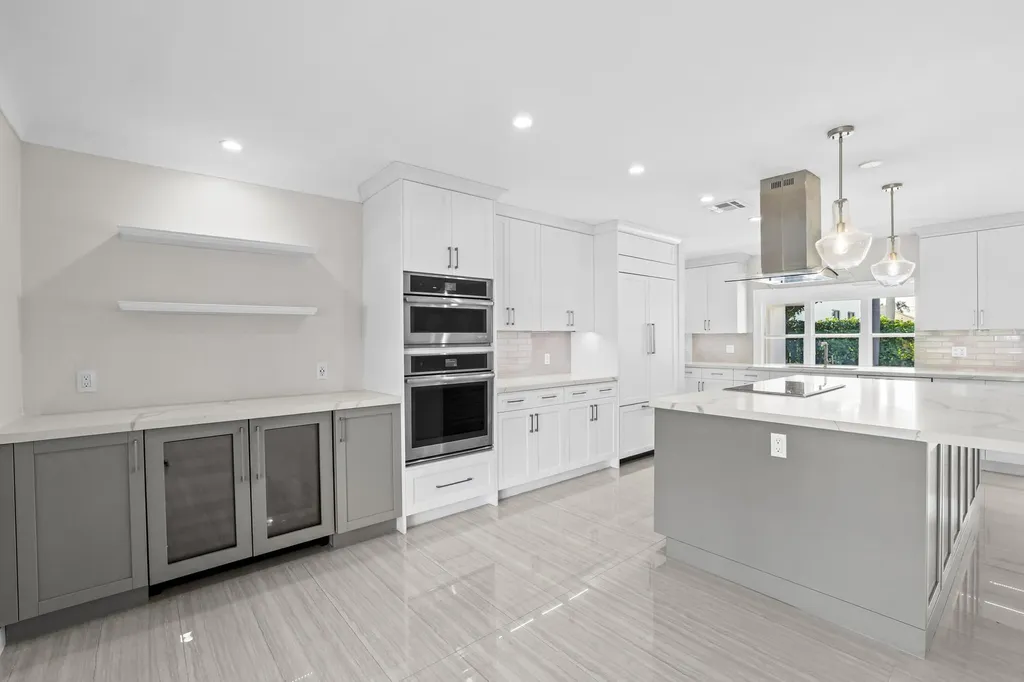 4240 NE 22nd Terrace Lighthouse Point FL 33064