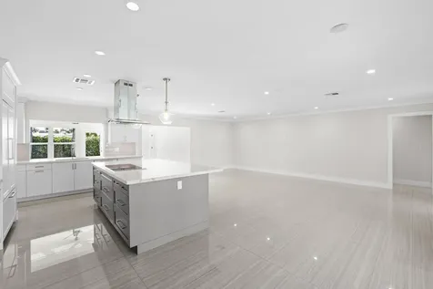 4240 NE 22nd Terrace Lighthouse Point FL 33064