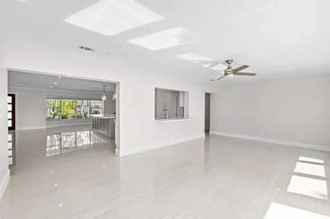 4240 NE 22nd Terrace Lighthouse Point FL 33064