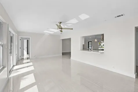 4240 NE 22nd Terrace Lighthouse Point FL 33064