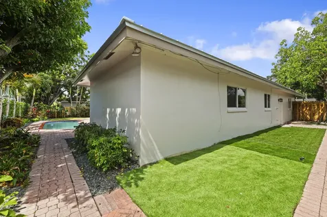 4240 NE 22nd Terrace Lighthouse Point FL 33064