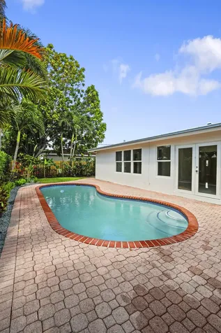 4240 NE 22nd Terrace Lighthouse Point FL 33064