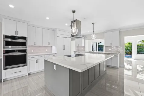 4240 NE 22nd Terrace Lighthouse Point FL 33064