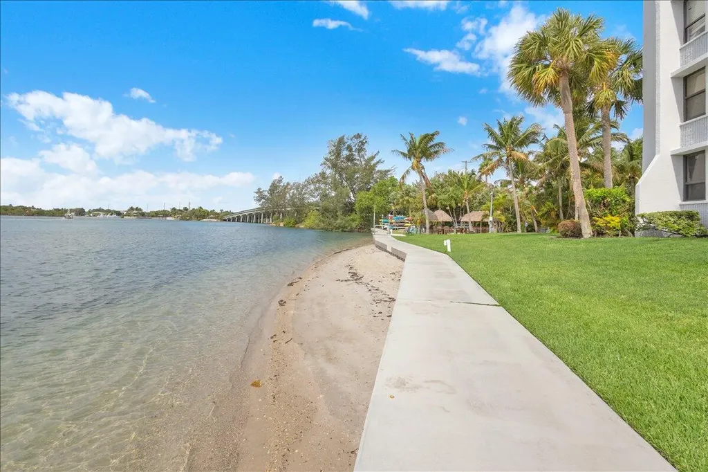 1648 Jupiter Cove Drive Jupiter FL 33469