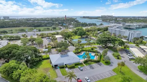 1648 Jupiter Cove Drive Jupiter FL 33469