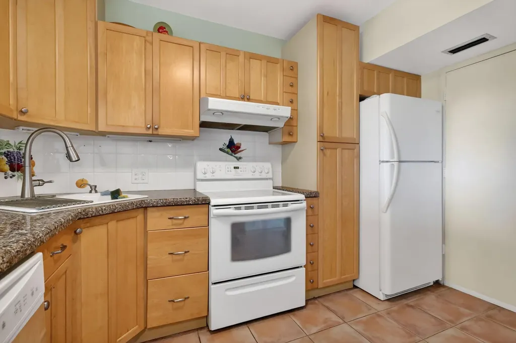 4330 Hillcrest Drive Hollywood FL 33021
