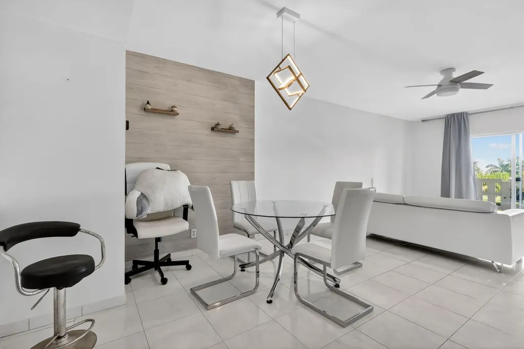 4330 Hillcrest Drive Hollywood FL 33021