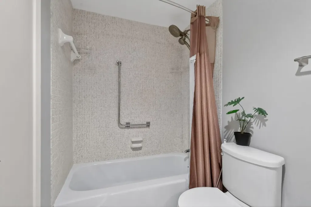 4330 Hillcrest Drive Hollywood FL 33021