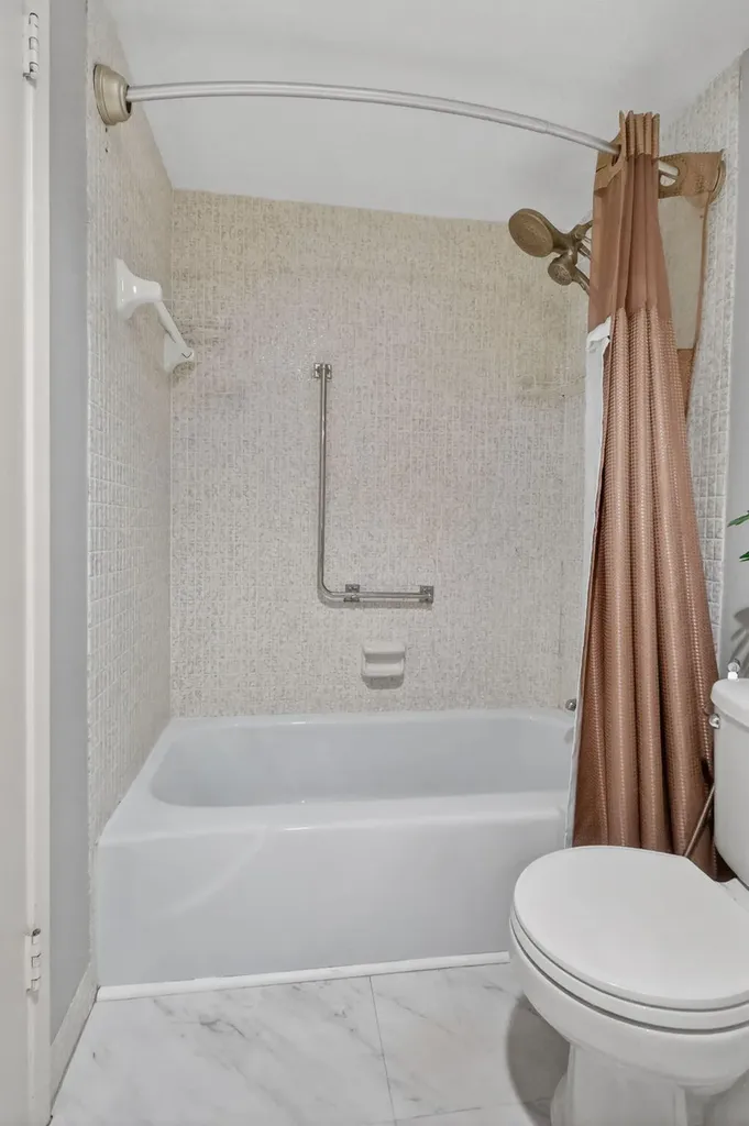 4330 Hillcrest Drive Hollywood FL 33021