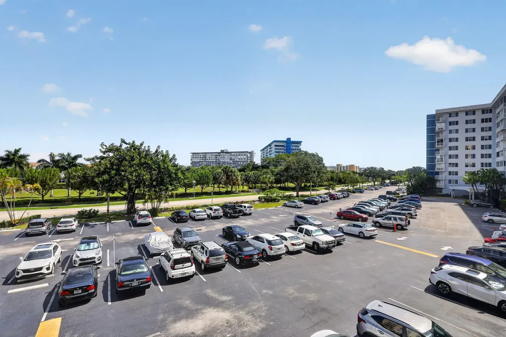 4330 Hillcrest Drive Hollywood FL 33021