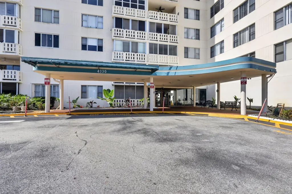 4330 Hillcrest Drive Hollywood FL 33021
