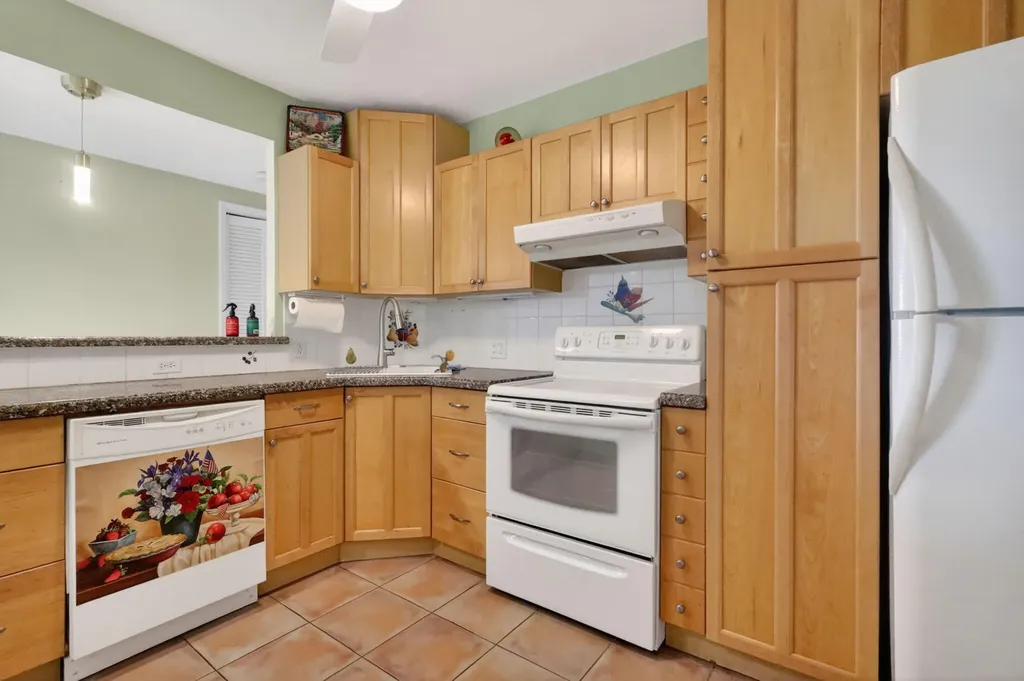 4330 Hillcrest Drive Hollywood FL 33021