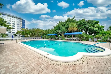 4330 Hillcrest Drive Hollywood FL 33021