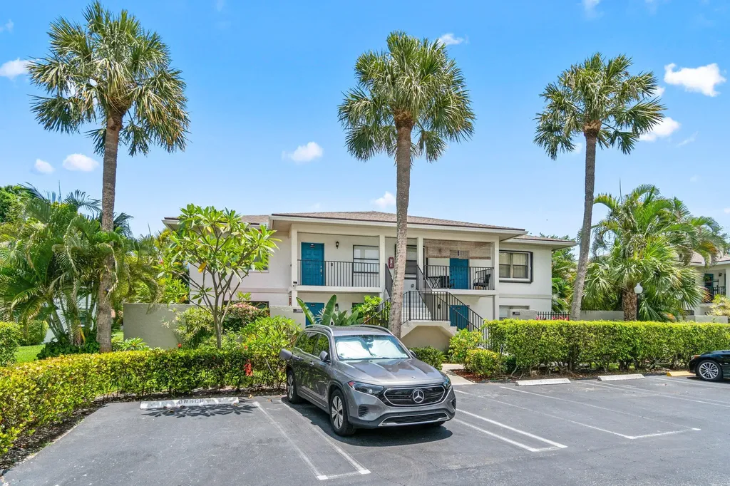 3001 SW 21st Terrace Delray Beach FL 33445