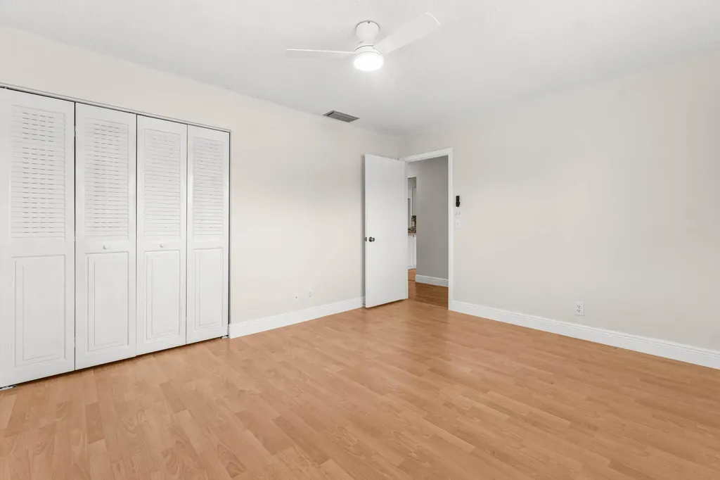 3001 SW 21st Terrace Delray Beach FL 33445
