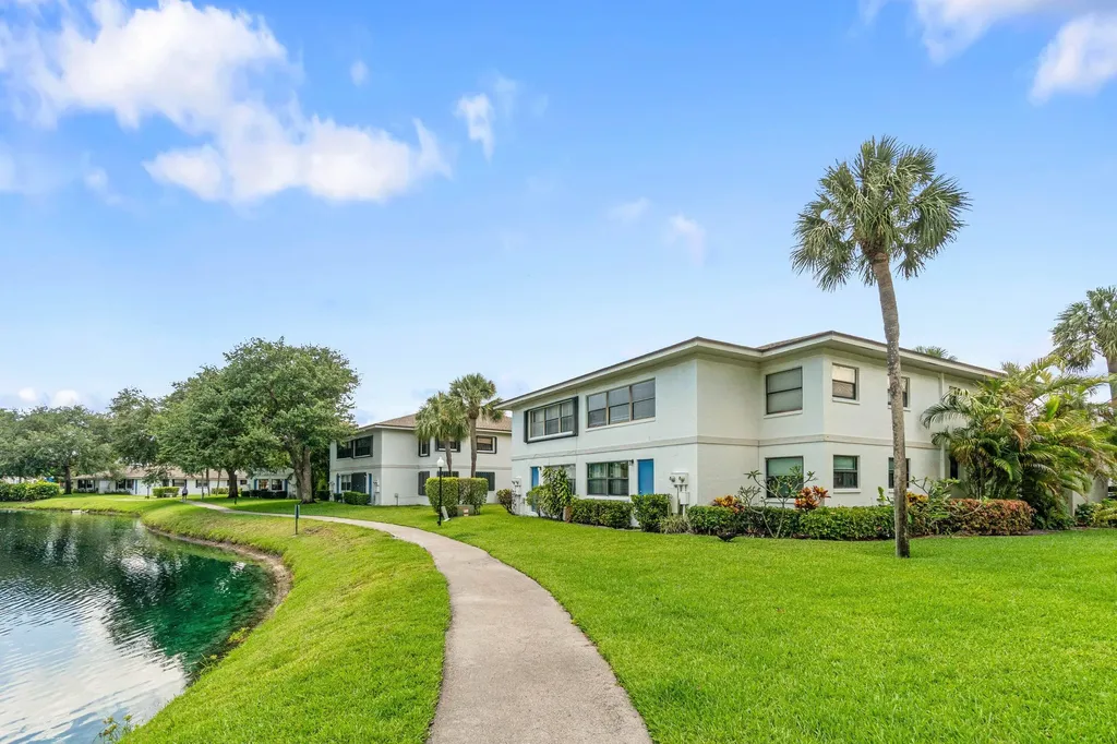 3001 SW 21st Terrace Delray Beach FL 33445