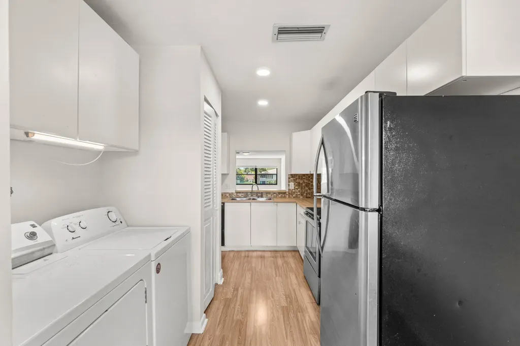 3001 SW 21st Terrace Delray Beach FL 33445