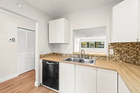 3001 SW 21st Terrace Delray Beach FL 33445
