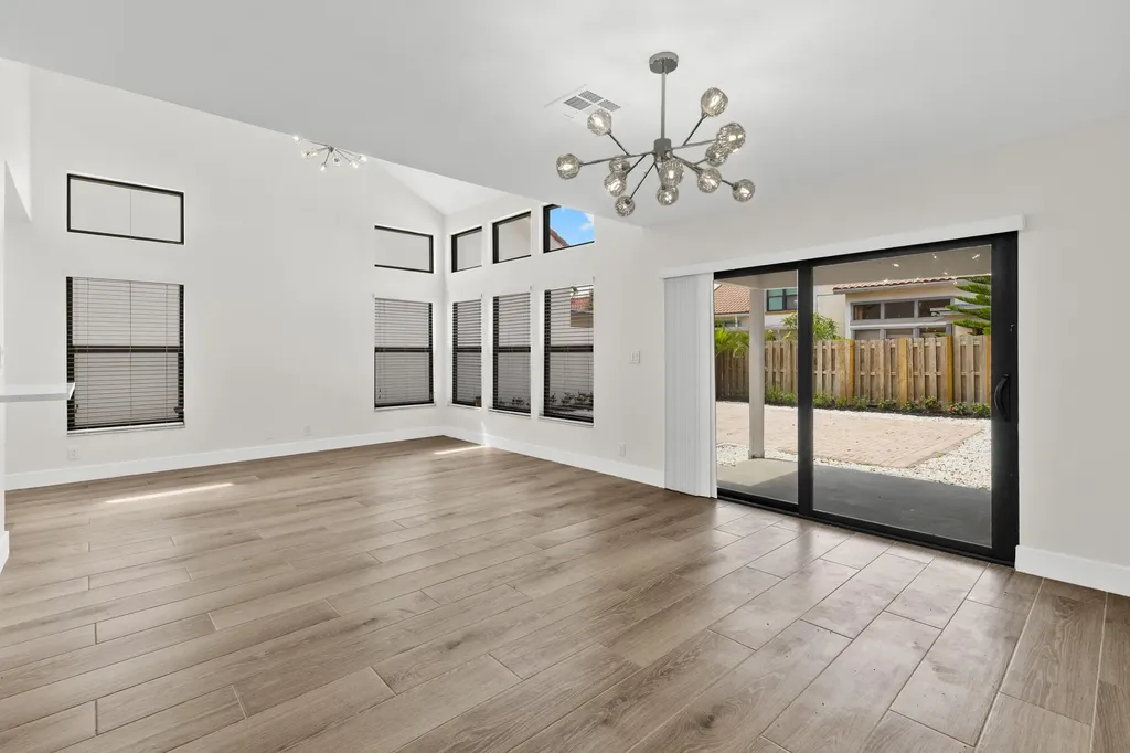 5521 Ilford Court Boca Raton FL 33486