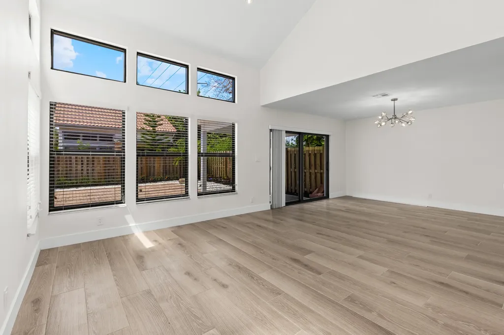5521 Ilford Court Boca Raton FL 33486